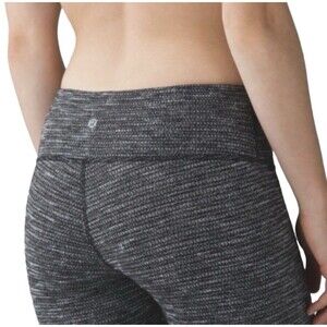 Lululemon Wunder Under Women's 4 Gray Textured Athletic Capri Leggings Stretch